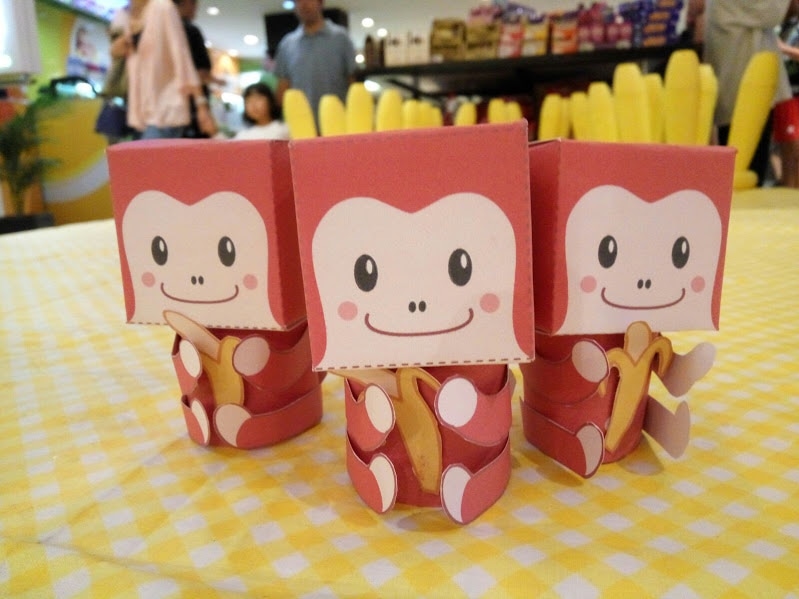 3D cardboard monkey