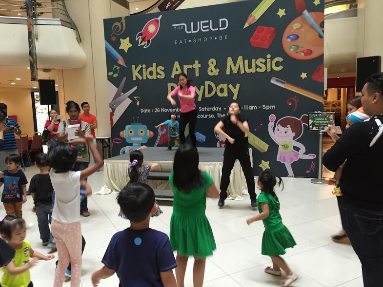 dance and movement kids activity