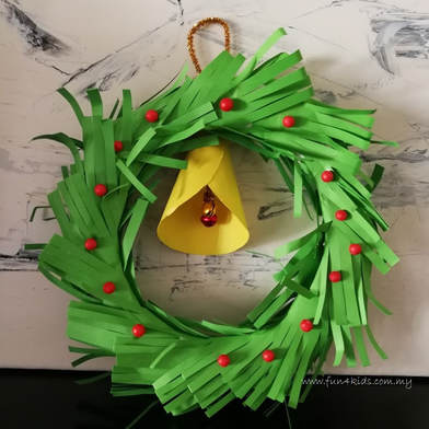 Christmas Paper Wreath Craft
