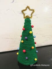 Yarn Christmas Tree ​
